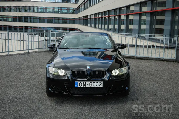 Pārdodu skaistu un koptu BMW 320i kabrioletu. Auto ir ļoti labā tehniskā un
