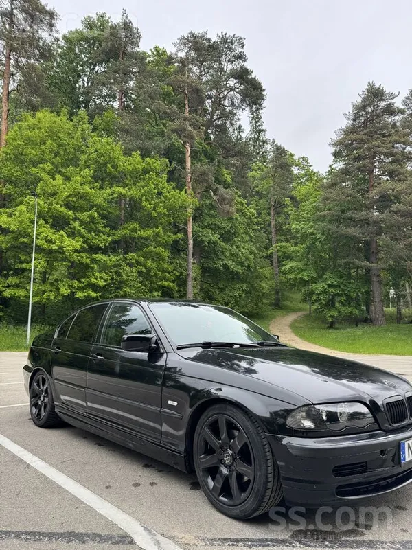 BMW 320