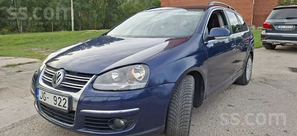Volkswagen Продаю Golf в хорошем состоянии. Экономичный 5/100
