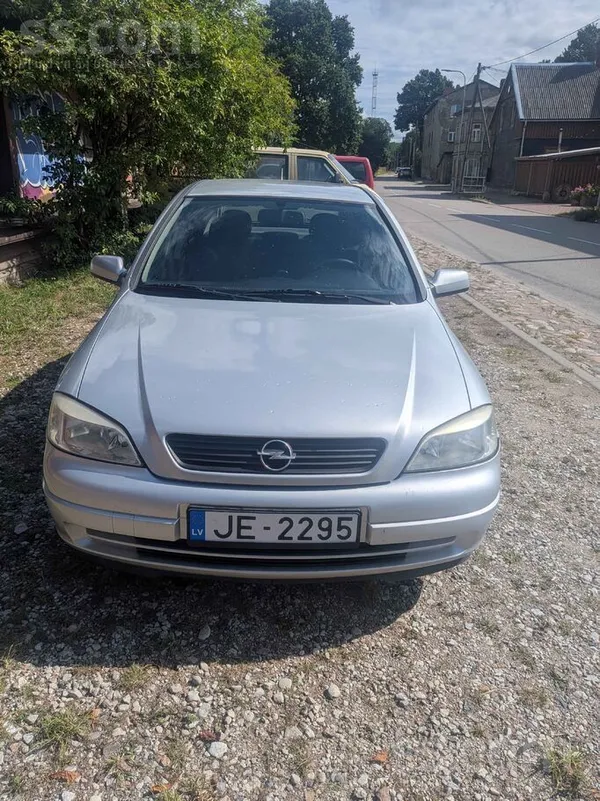 Opel Pārdodu opeli, ritošais labs, motors kārba strādā 
