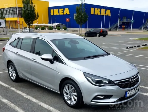 Opel Pārdodu Opel Astra Sports Tourer+