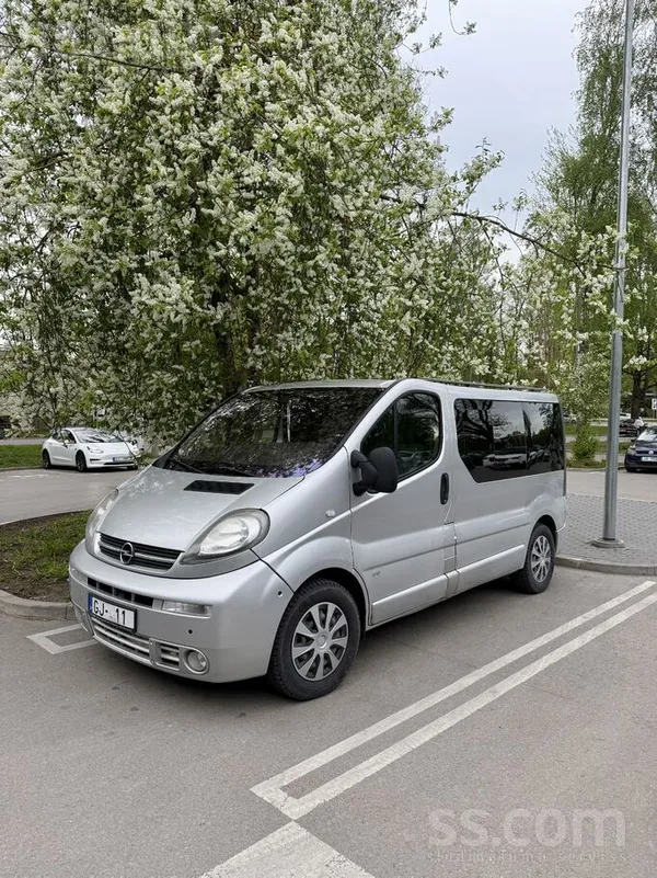 Opel Opel vivaro life ar motora defektu, numurs nepārdo