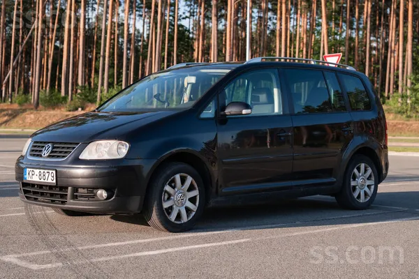 Volkswagen Pārdodam mūsu ģimenes auto - VW Touran, 2006. gada