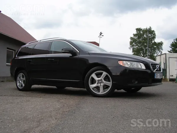 Volvo Volvo V70. Latvijā nav ekspluatēts. 5cilindru dzin