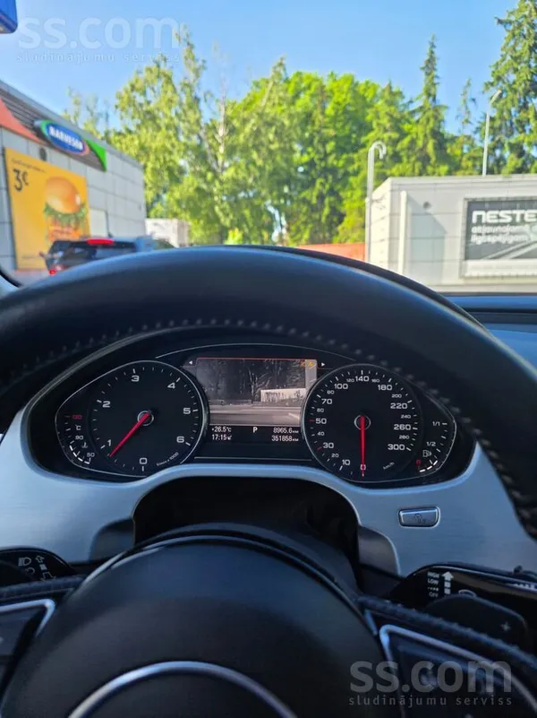 Audi Pārdod īpašnieks. Audi A8 D4 teicamā stāvoklī ar e