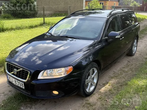 Volvo Pieejams volvo labā tehniskā stāvoklī , ir nelieli