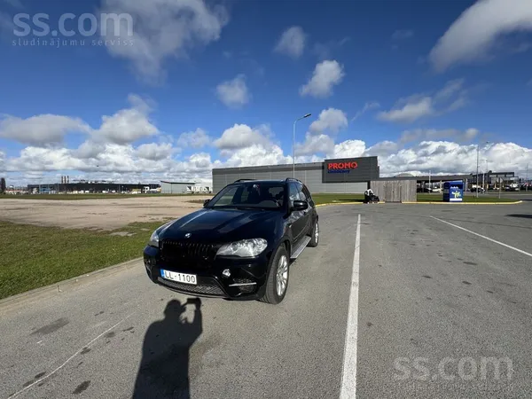 BMW Pārdod BMW X5 xDrive35d (E70 Lci) labā tehniskā un