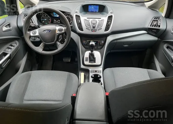 Ford Tiek pārdots uzticams auto. Auto ir labi kalpojis 