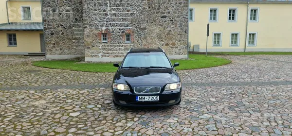 Volvo Pārdodas Volvo V70 facelift ar 2.4D 120kw un 5 rob