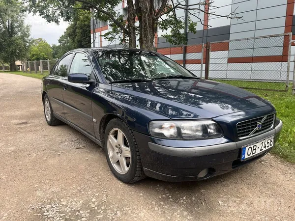 Volvo Pardod labu auto ieguldijumus neprasa sedies un br