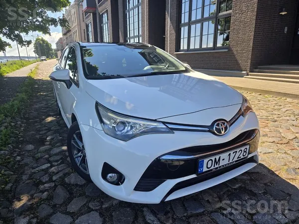 Toyota Toyota Avensis Active komplektācija 1.6 D4d 82 kw/