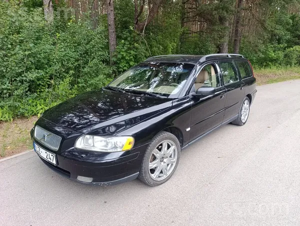 Volvo Volvo v70 labā tehniskā un vizuala stāvoklī. 