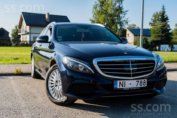 Mercedes Автомобиль в отличном техническом состоянии. Все т