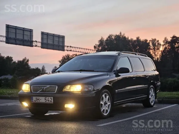 Volvo T5 benzīns/gāze, svaiga TA līdz 27.07.2027. 250zs