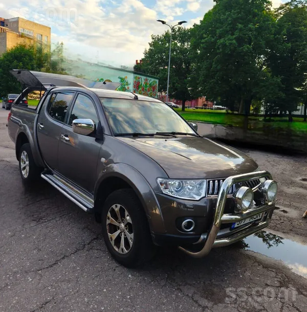 Mitsubishi Mitsubishi L200 2.5 131kW