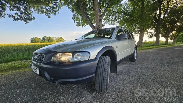 Volvo Pārdodu Volvo Xc70, kam tikko saremontēta motora g