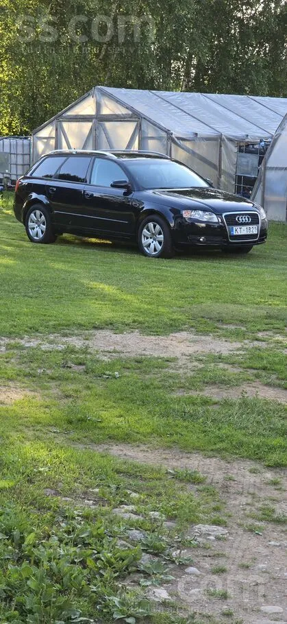 Audi Pardodas audi a4 rūc lec uz pirmo. pasham ir otra