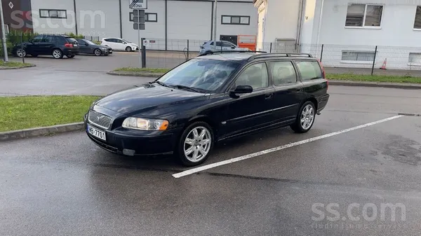 Volvo Pardod V70 2.4D automāts ar jaunu tehnisko apskati