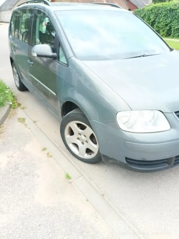 Volkswagen Продаю VW Touran 2006 г.