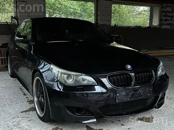 BMW Auto ir labā stāvoklī; nepieciešami nelieli ieguld