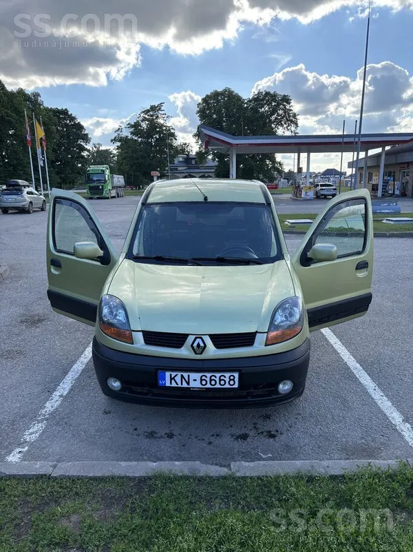 Renault Renault Kangoo 2004 1.2 бензин 5-Мкпп 2950 €