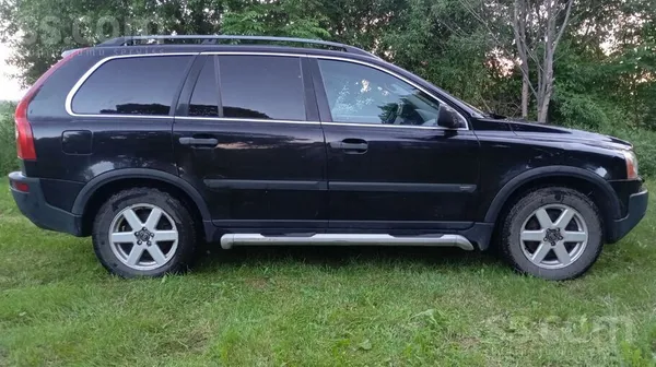 Volvo Pārdodas melns 2005. gada Volvo Xc90 ar manuālu āt