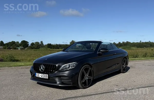 Amg C220 Kabriolets

Facelift modelis
Amg Sportpakete
-Led lukturi
- Bu