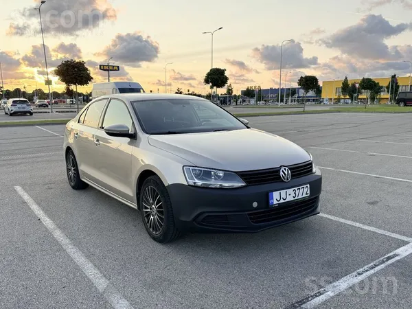 Volkswagen Auto ir labā tehniskā stāvoklī. Viss strādā, oriģi