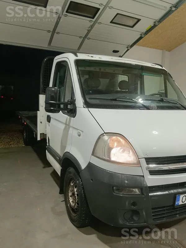 Opel Ir mazi vizuali defekti ta pa lielam laba stavokli