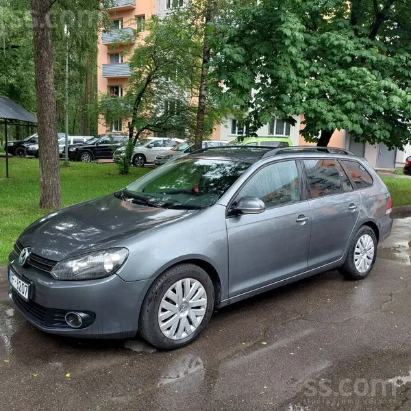 Volkswagen Pārdodu auto ikdienas braukšanai ar ekonomisku dzi