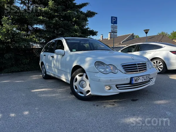 Mercedes Вот перевод на латышский язык: