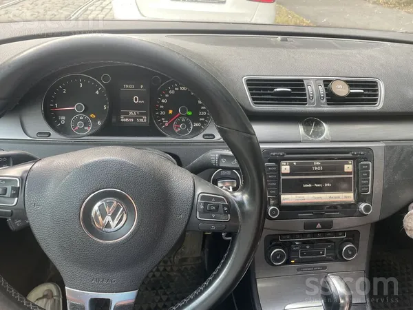 Volkswagen Продам Volkswagen Passat B7 с надежным и очень эко