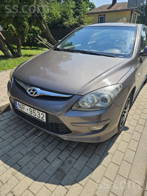 Hyundai Hyundai I30. 2011года. Двигадель 1.4 бензин, механ