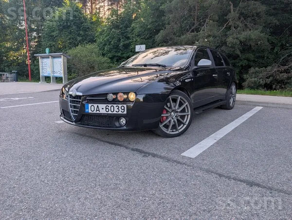 Alfa-romeo Ti modelis (sporta pakā - stūre, sēdekļi, uzlikas,