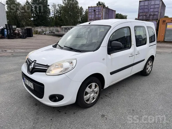 Renault Uzņēmums sakarā ar autoparka maiņu pārdod auto – l