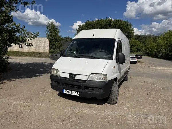 Peugeot Pardodu koptu Pegeot Boxer II .