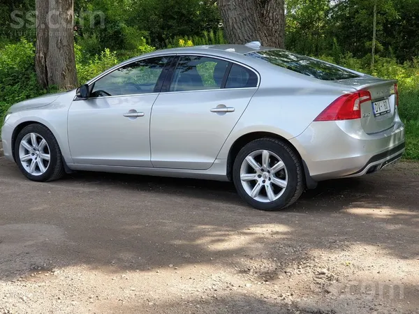 Volvo Volvo S60, T5 Awd, 187kW benzīns, komplektā ziemas