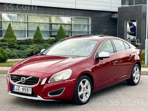 Volvo Volvo S60 R-Design 2.0 Benzīns 149 kW Automāts, 