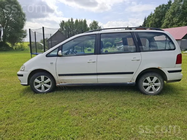 Seat Продою Seat alhambra 2006года.