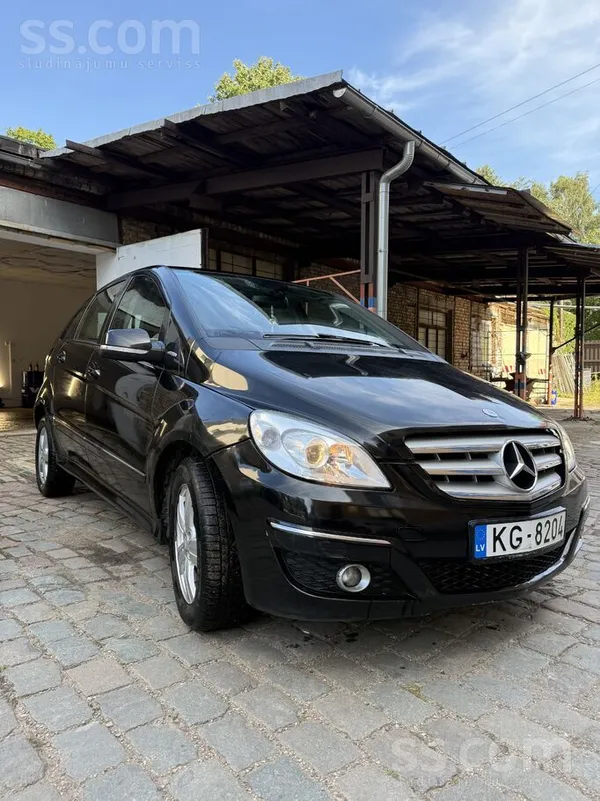 Mercedes Pārdodas normāls auto, ir vizuāli defektiņi - atbi