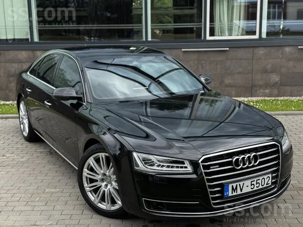 Audi Mašīna nav sista un nav krāsota.