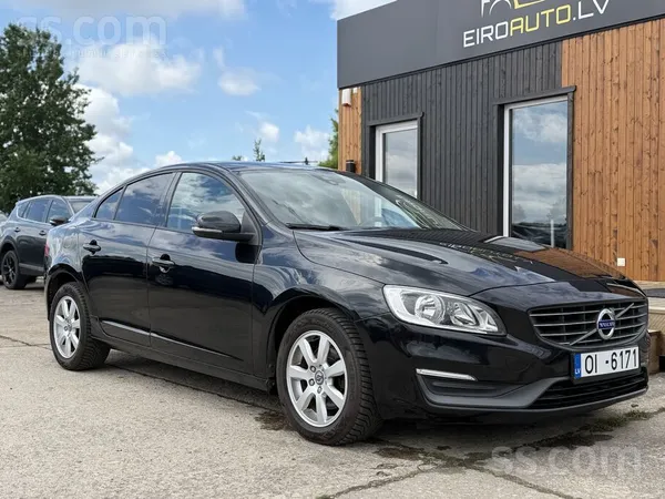 Volvo S60 2.0 dīzelis, 5 cilindru Volvo dzinējs, 100 Kw/136 Zs, automāts. At