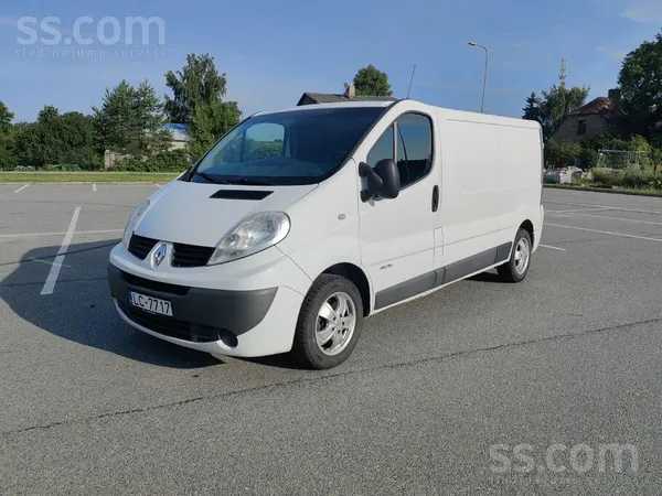 Renault Pārdodu Renault Trafic 2.0 Dīzelis 84 kw, garā bāz
