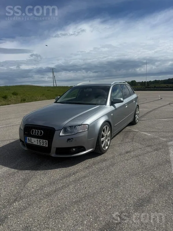 Audi Tirgojas tehniski sakopts auto. Vizuāli defekti. T