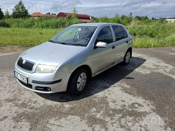 Skoda Pārdodu Škoda Fabia labā tehniskā stāvoklī, bet ar