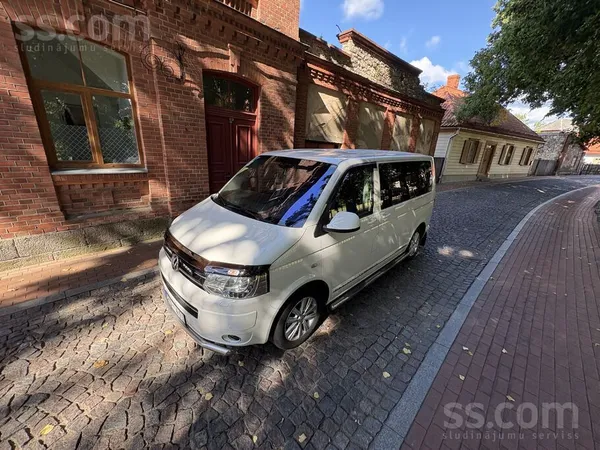 Volkswagen Tiek tirgots loti sterils un dzivs multivan, pilnp