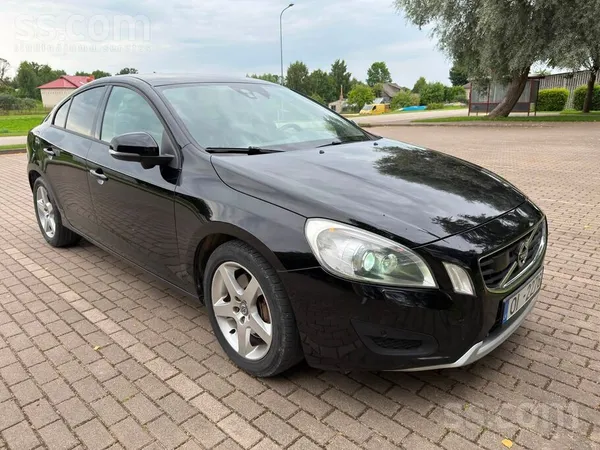 Pārdodu 2011.gada Volvo S60 , 2.4 D5 Dīzelis , 151 kw /202 zs - automāts. Au