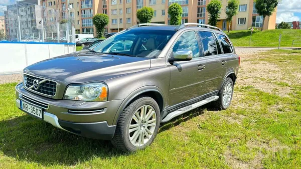 Volvo Pārdodu ļoti labi uzturētu Volvo Xc90 pilnākajā ko