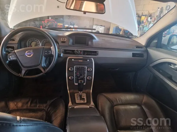 Volvo Продаётся Volvo V70, 1.6 дизель 84 kv/115zs. Очень