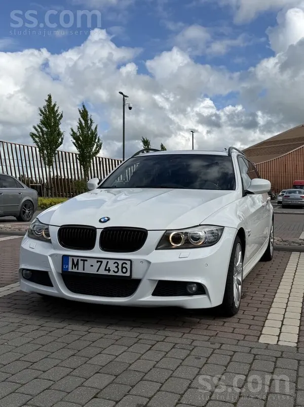 BMW Pārdodu BMW 330d xDrive M-Pakete 300+ ZS